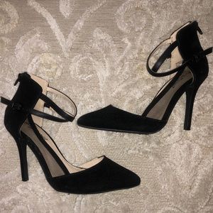 ❌SOLD❌ Black mesh heels